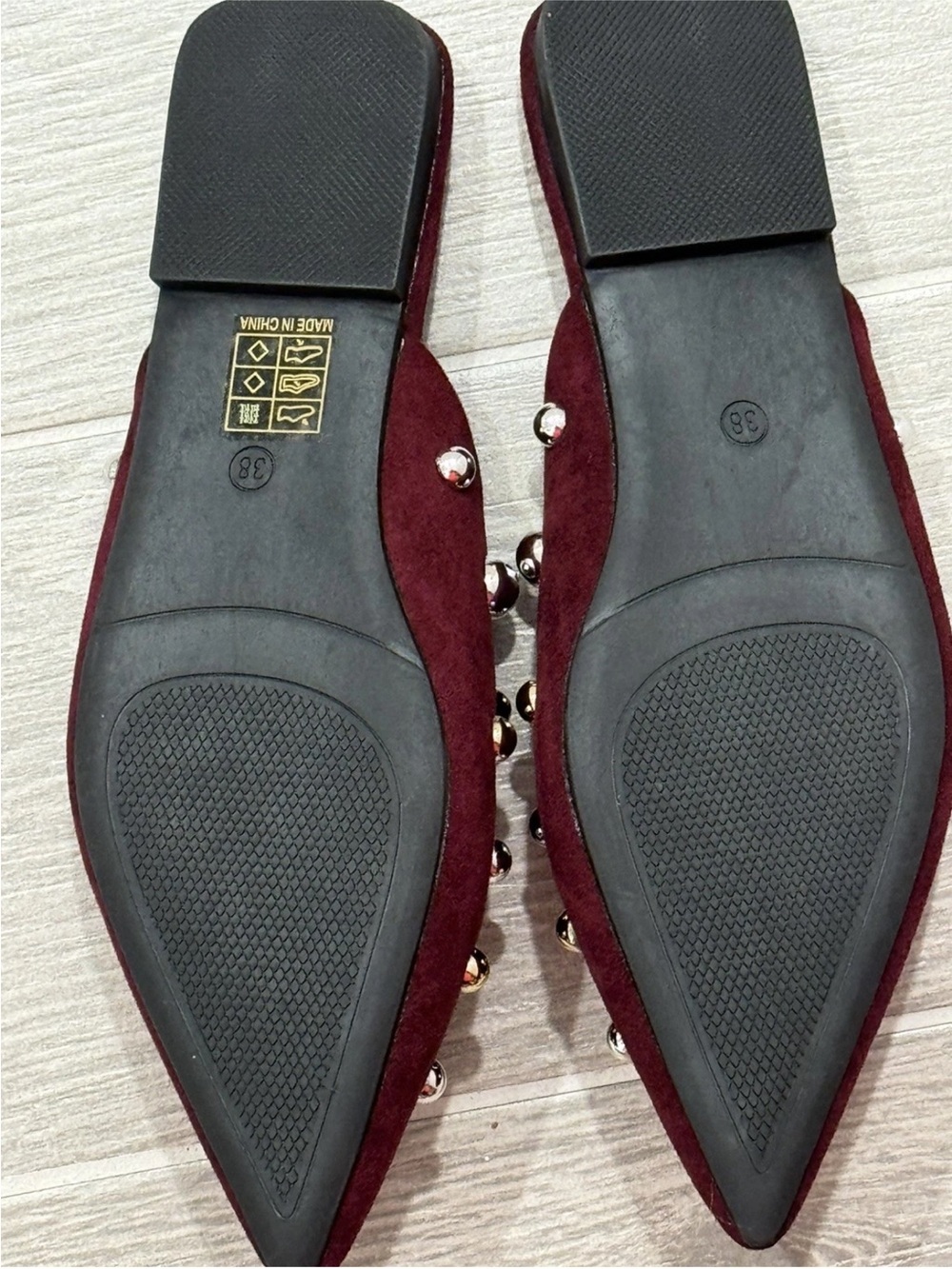 SHEIN Burgundy Pointed-Toe Studded Slip-On Mules - Picture 4 of 4